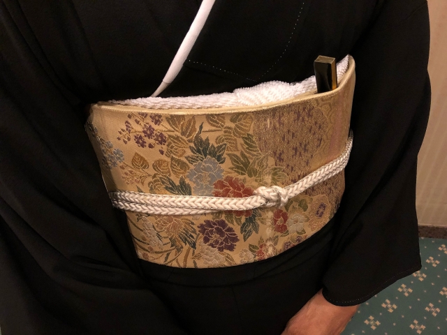 着物のクリーニング『帯について』【着用汚れをチェック】